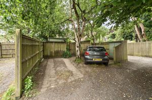 Photo 27- click for photo gallery